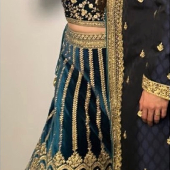 Teal Velvet Lengha - Picture 3 of 3
